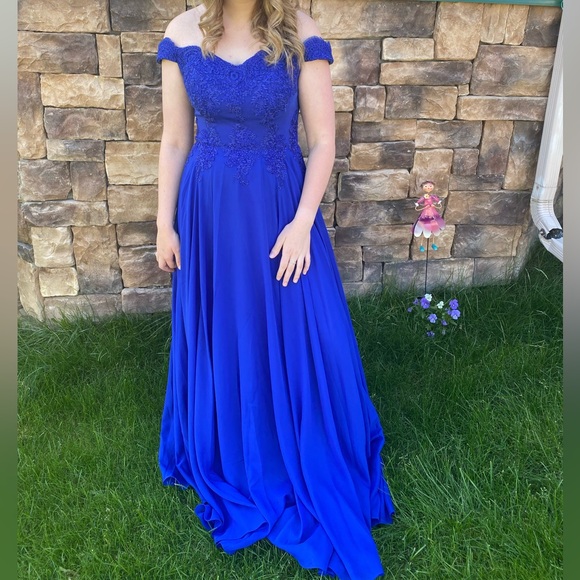Grad/Prom Dress - Picture 1 of 2